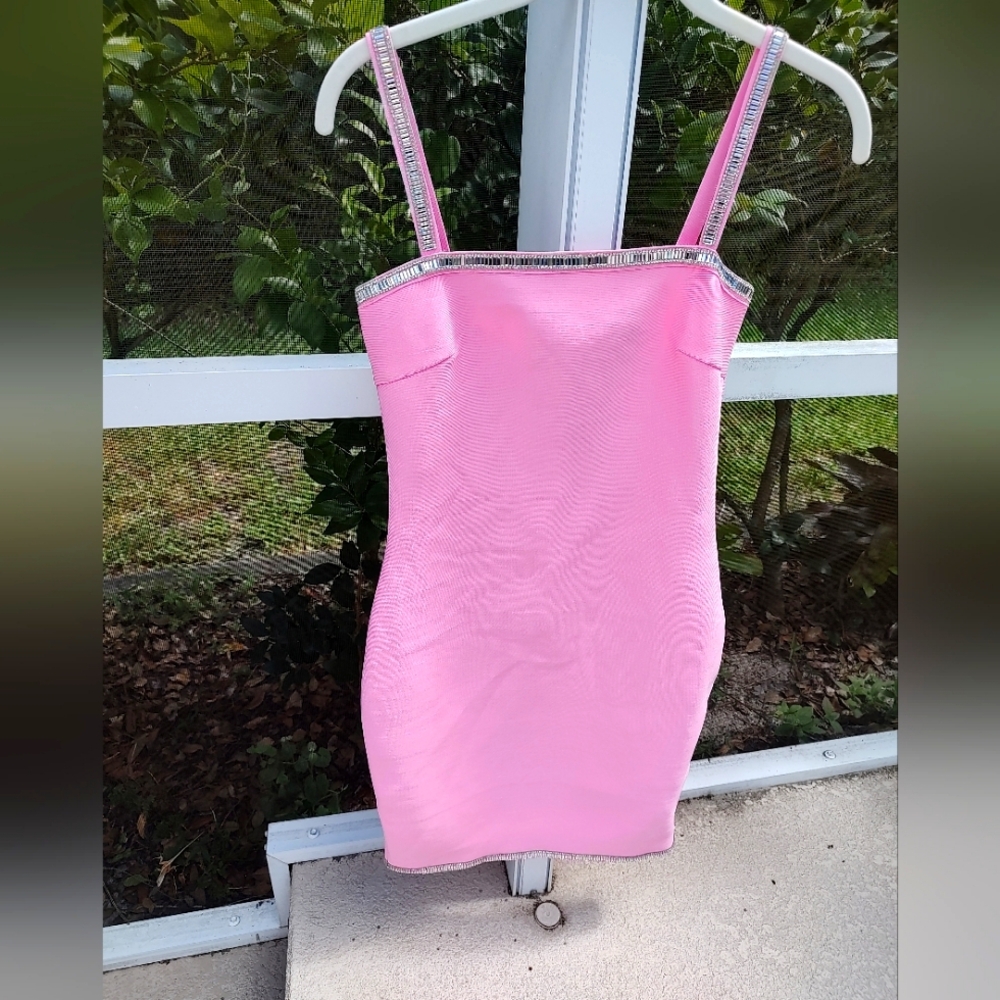 Fashion Nova Barbie Pink Bodycon Mini - Picture 4 of 11